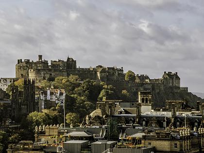Click image for larger version

Name:	Castle from Edinburghs Calton Hill 11-10-08.jpg
Views:	673
Size:	166.7 KB
ID:	2520